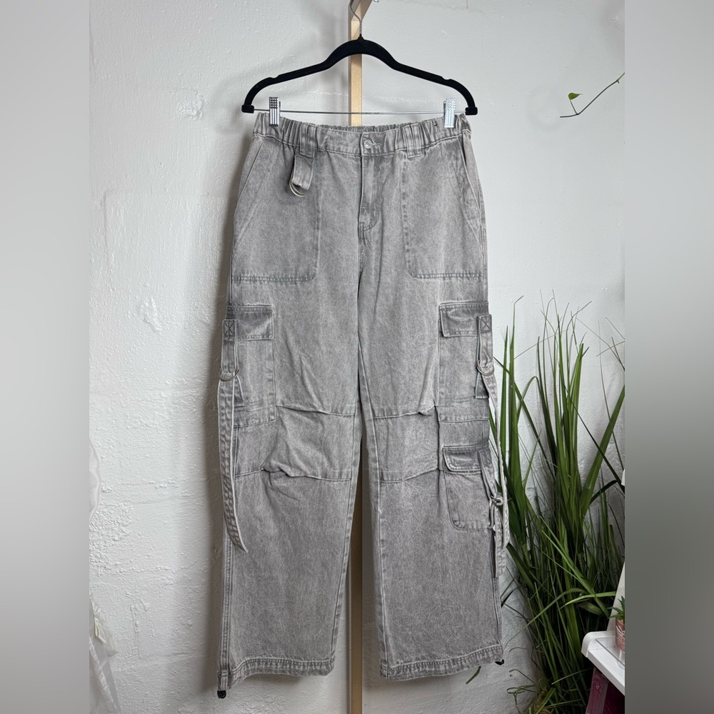 J for Justify | Gray Washed Cargo Pants – Women’s Junior Size 11 - Picture 3 of 5